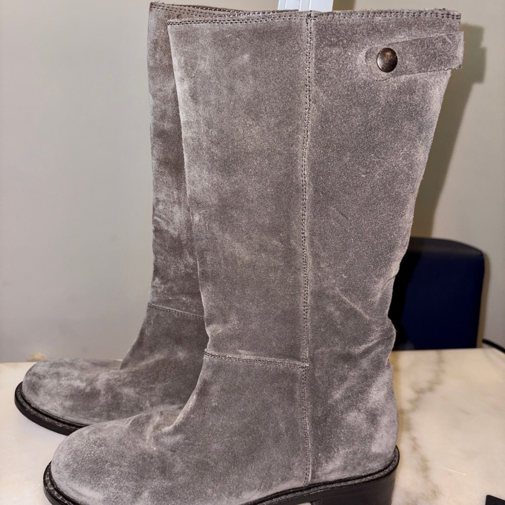 Vince gray suede Jocelyn boots size 8